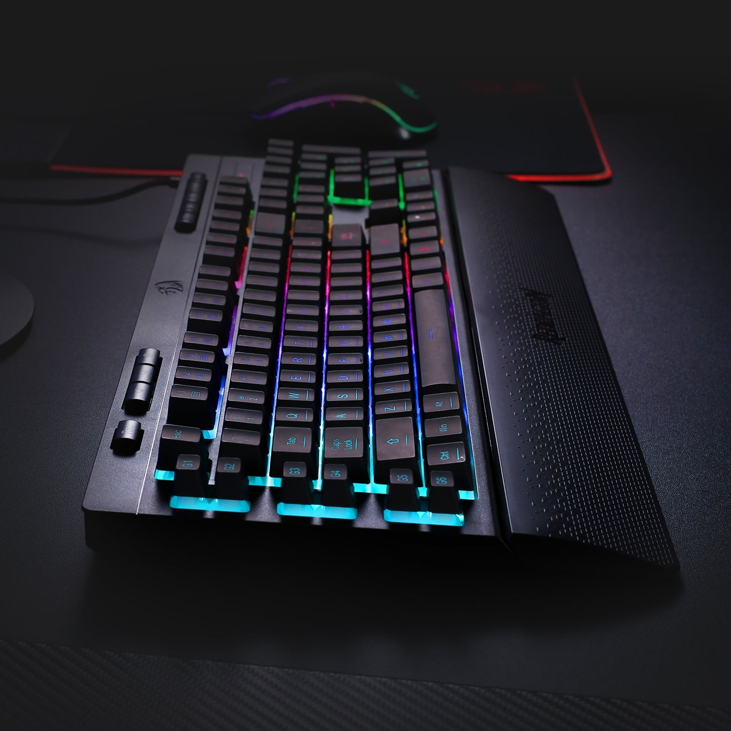 Papan Kekunci Permainan Membran RGB Redragon K512 SHIVA dengan Kekunci Multimedia, 6 Kekunci Makro On-Board Tambahan, Kawalan Media Khusus, Tempat Letak Pergelangan Tangan Boleh Tanggal
