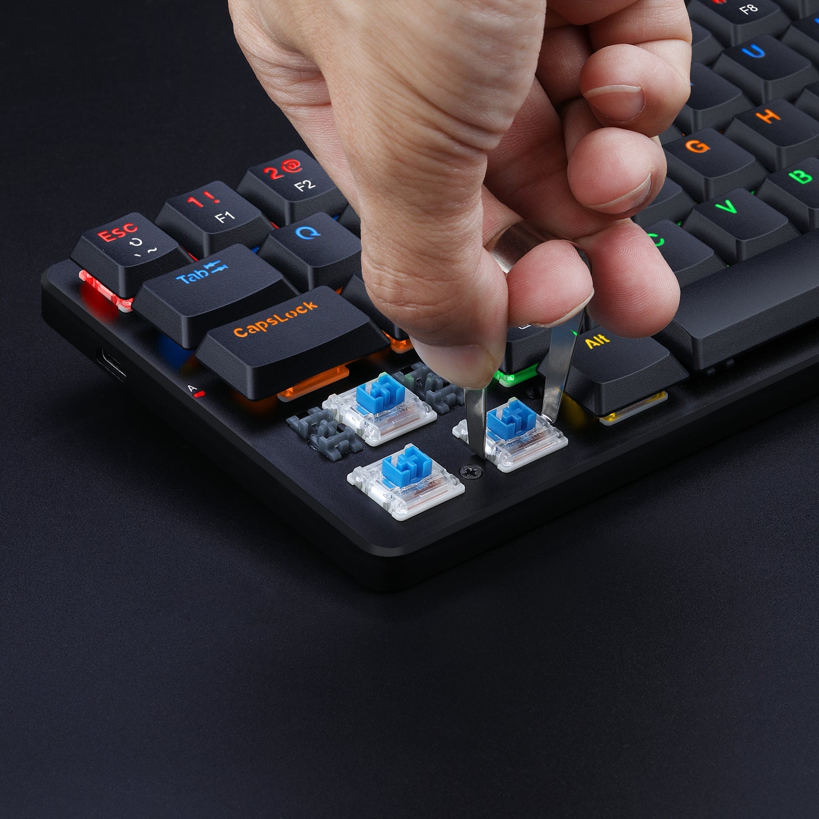 Papan Kekunci Mekanikal Berwayar Nipis Redragon K615 Elise 60%, 61 Kekunci Padat Ramping Lampu Latar LED Pelangi dengan Suis Biru Taktil Profil Rendah untuk PC Windows
