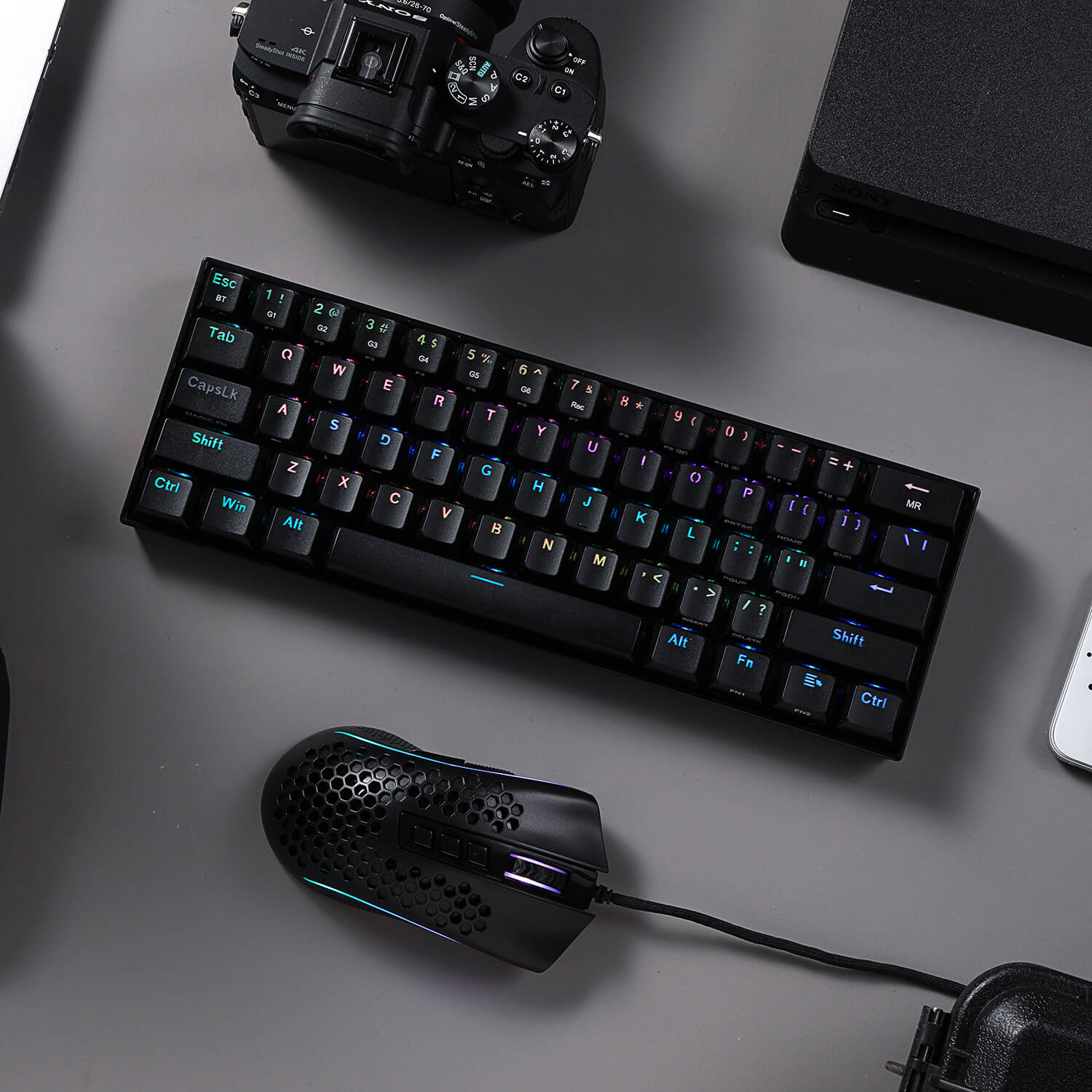 Set Kombo Papan Kekunci Mekanikal Tanpa Wayar RGB Redragon K530 60% dan Tetikus Permainan RGB Ringan M808 (Hitam)